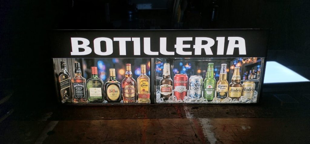 Pantalla LED publicitaria con gráfica para comercios